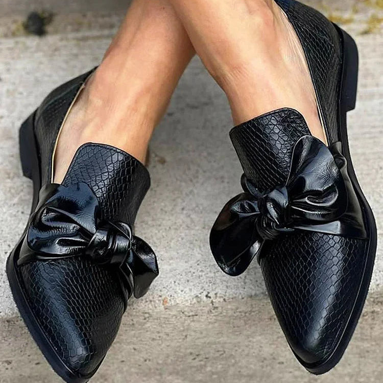 Black Loafer – Elegant Bow Detail