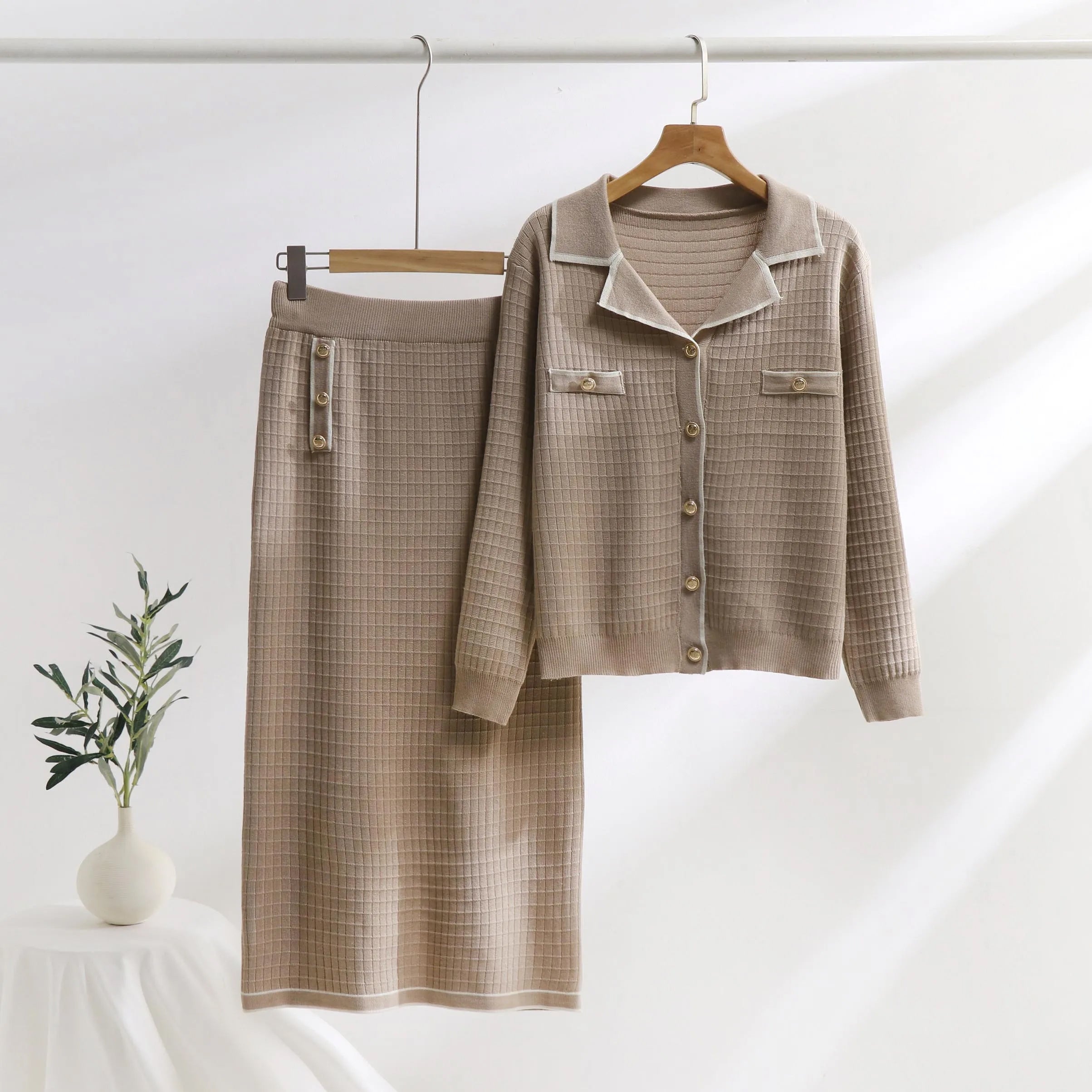 Chloé Montclair Élan Set | Textured Knit Cardigan & Skirt