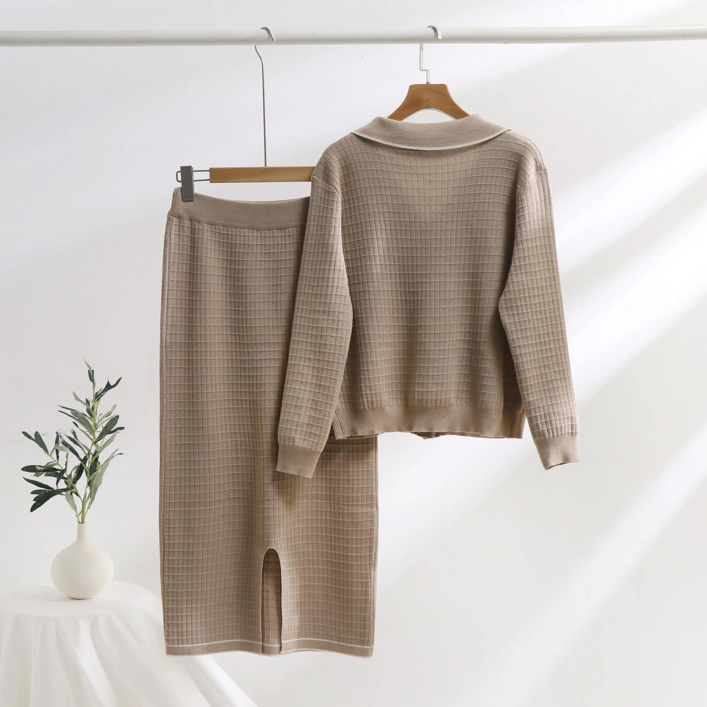 Chloé Montclair Élan Set | Textured Knit Cardigan & Skirt