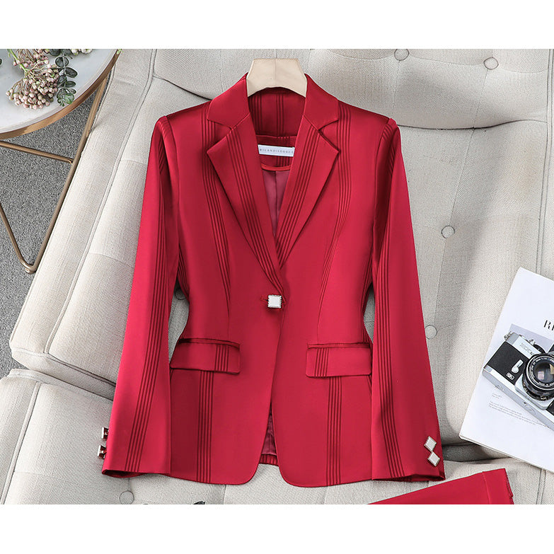 Regal Poise Suit – Chic Business Ensemble