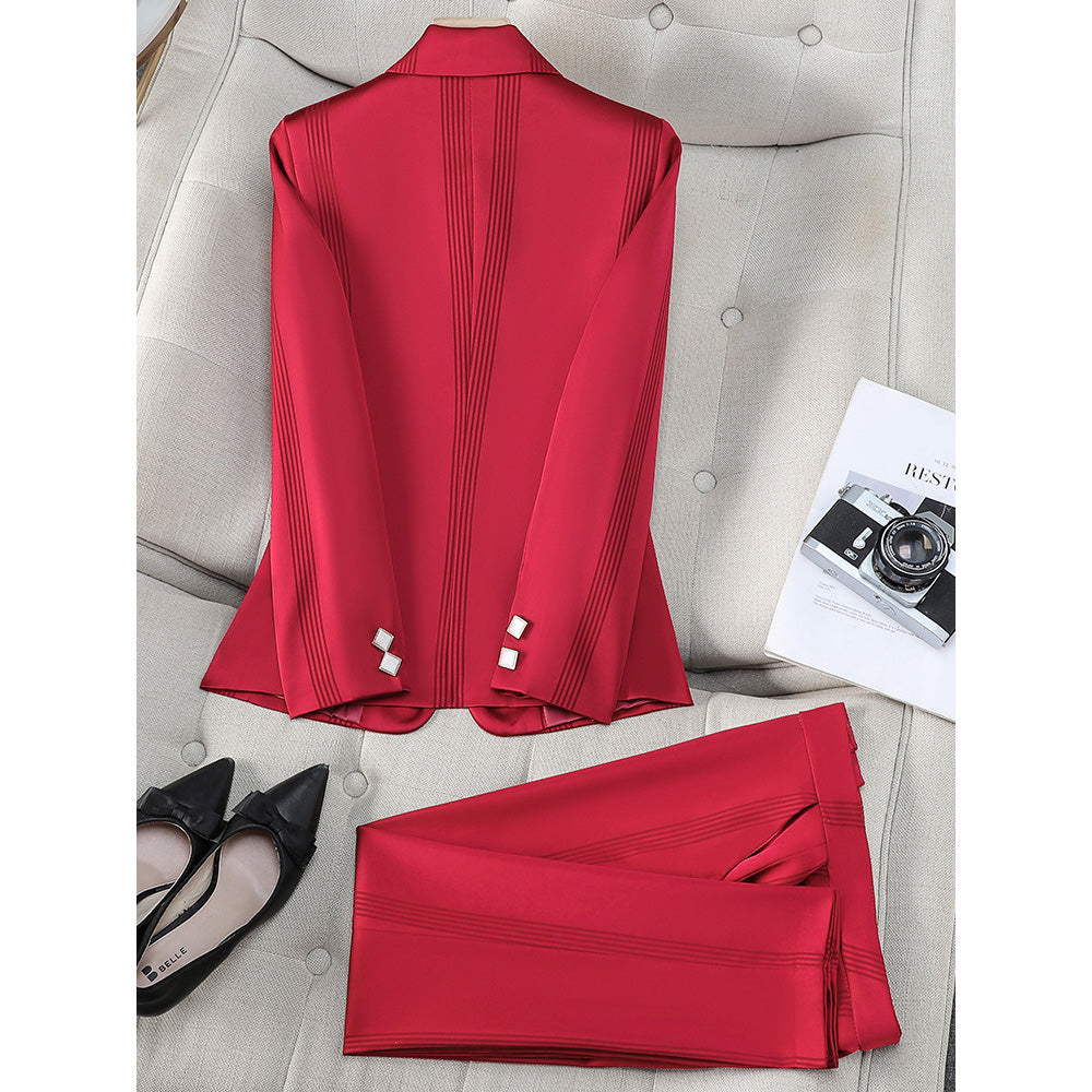 Regal Poise Suit – Chic Business Ensemble