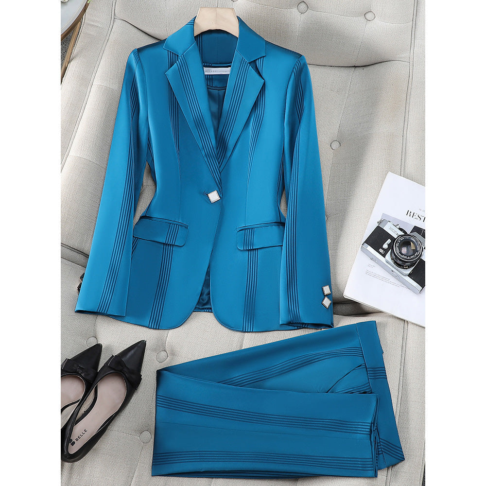 Regal Poise Suit – Chic Business Ensemble