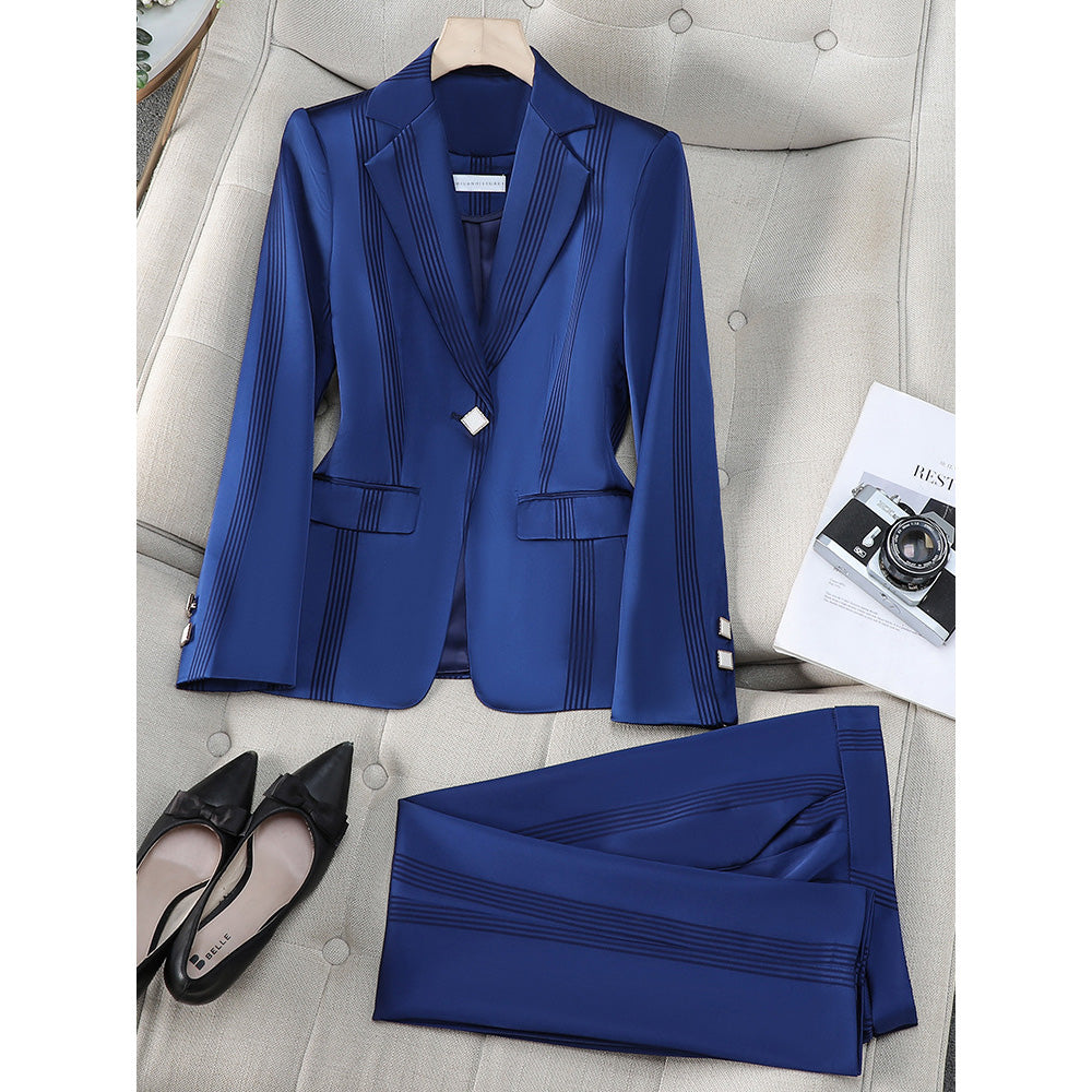 Regal Poise Suit – Chic Business Ensemble