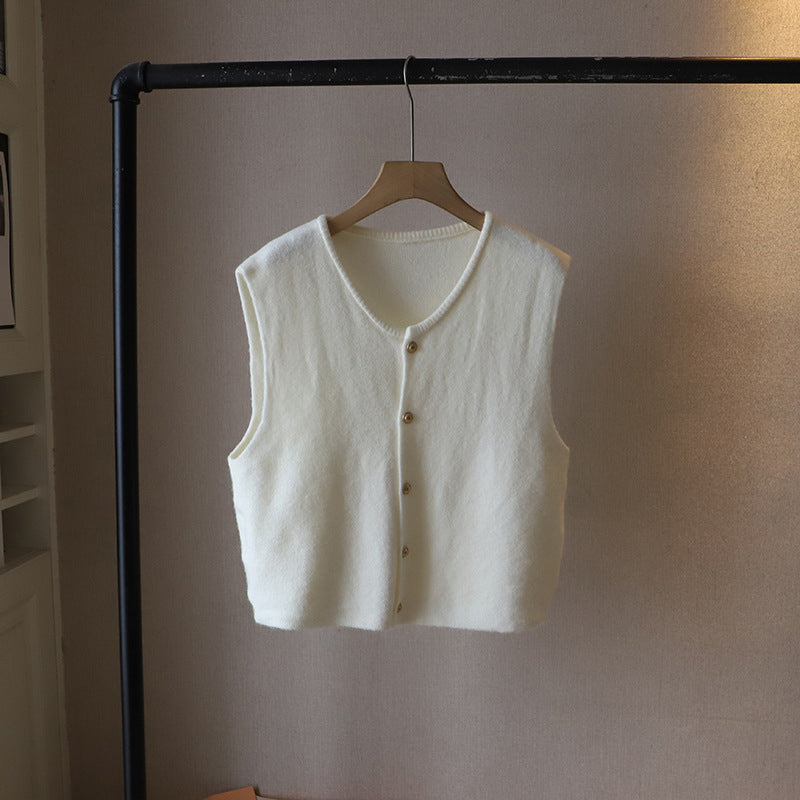 Soft Vest – Silken Weave Elegance