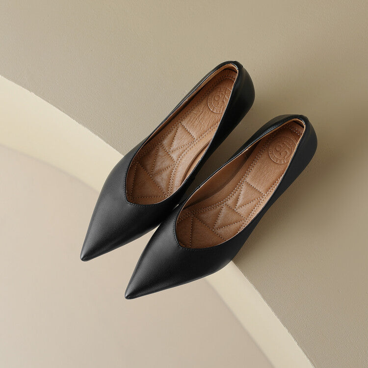 Elegant Pumps – Timeless Minimalist Design