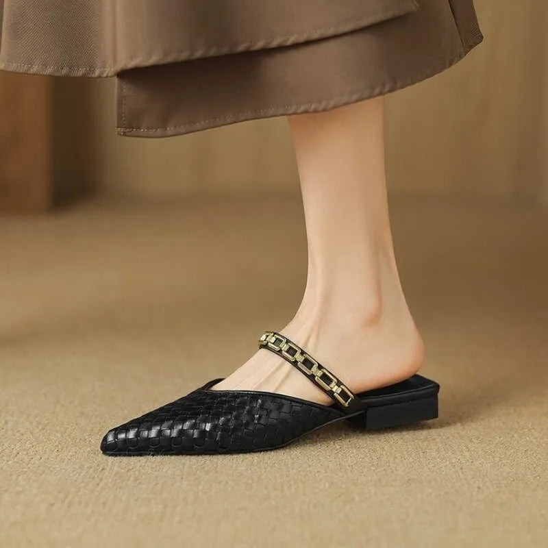Pointed Slippers | Comfortable Chain Strap
