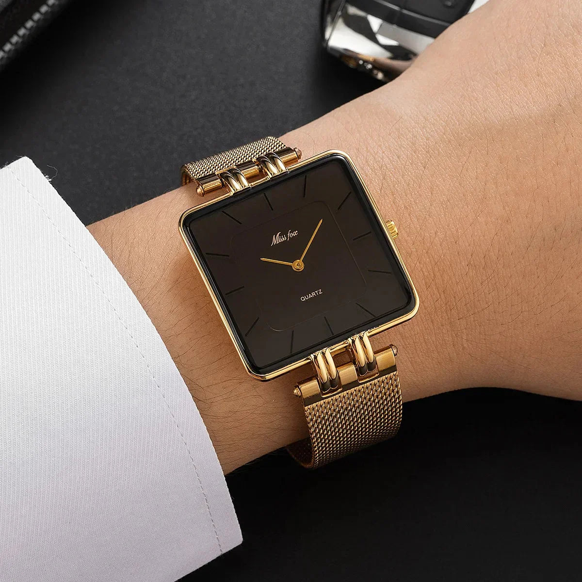 Gold Mesh Watch – Bold Luxury