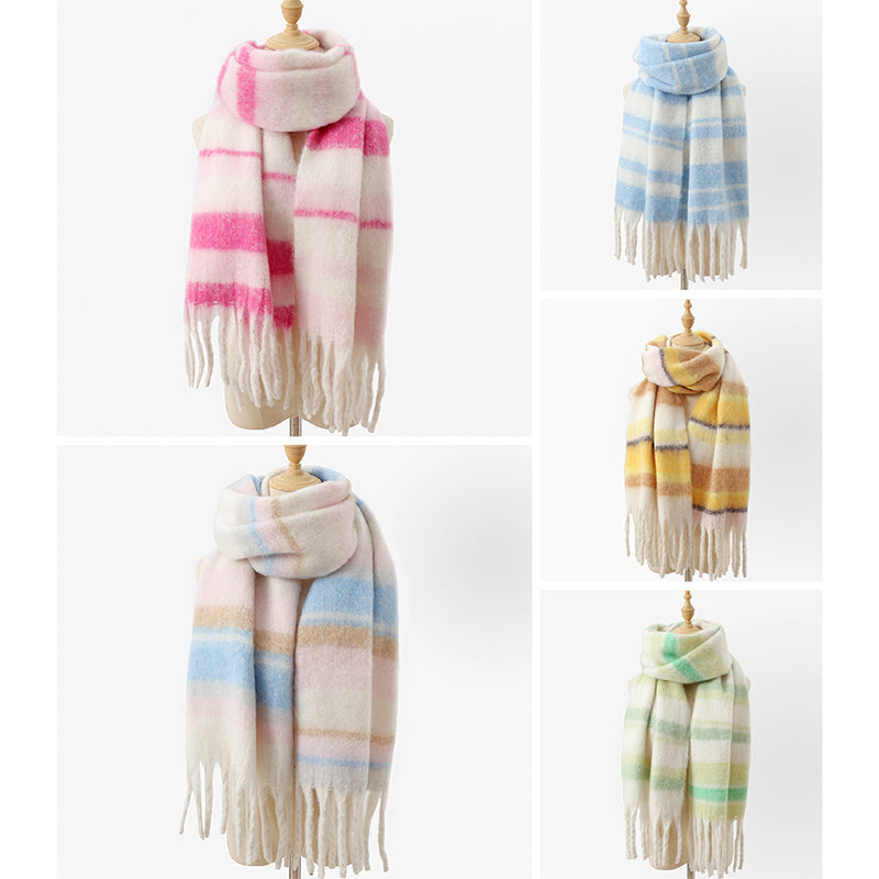 Charming Cuddle Scarf – Cozy HeatLock Wrap