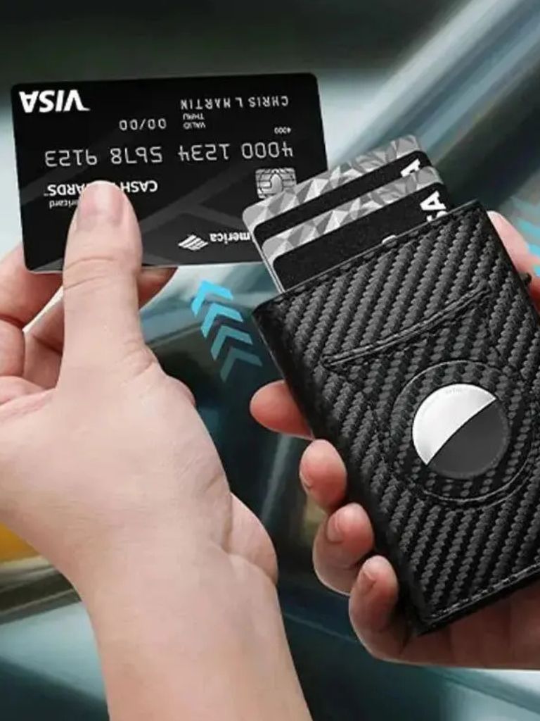 Carbon Fiber Wallet – RFID Blocking