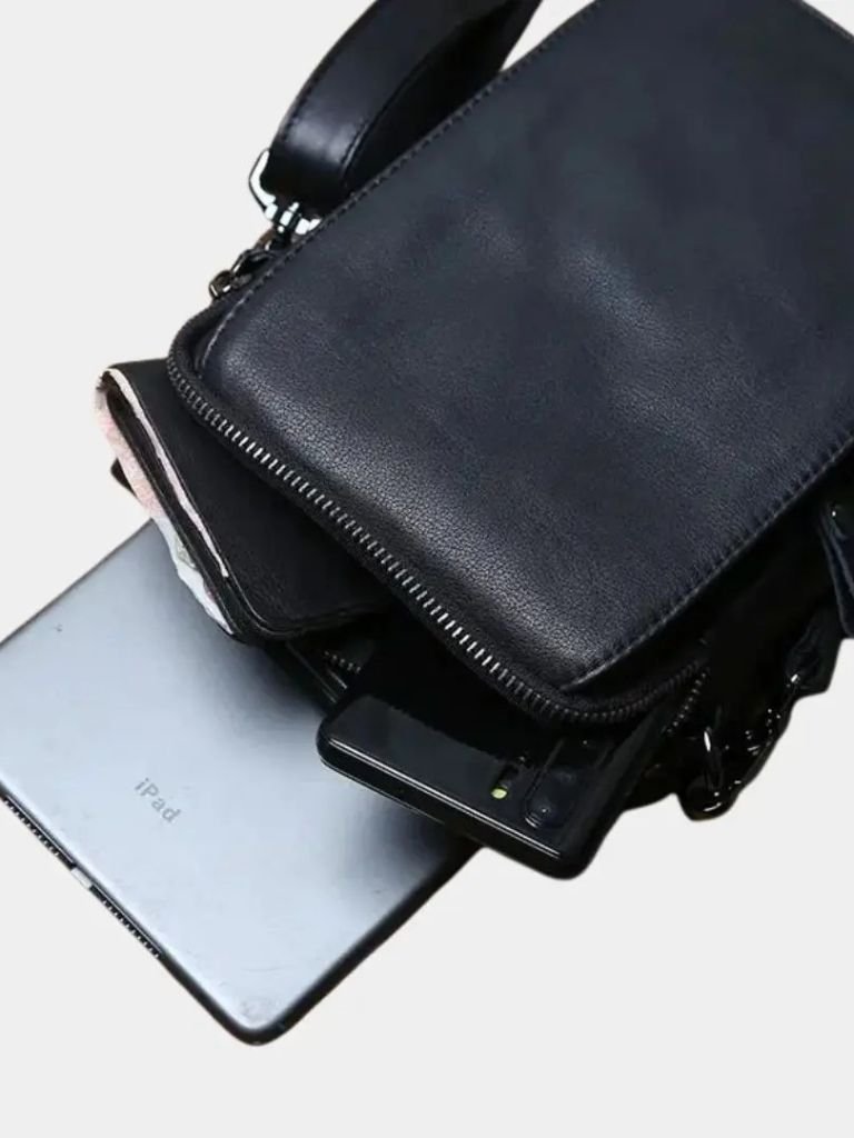 Men's Leather Shoulder Bag - Viretti Milano