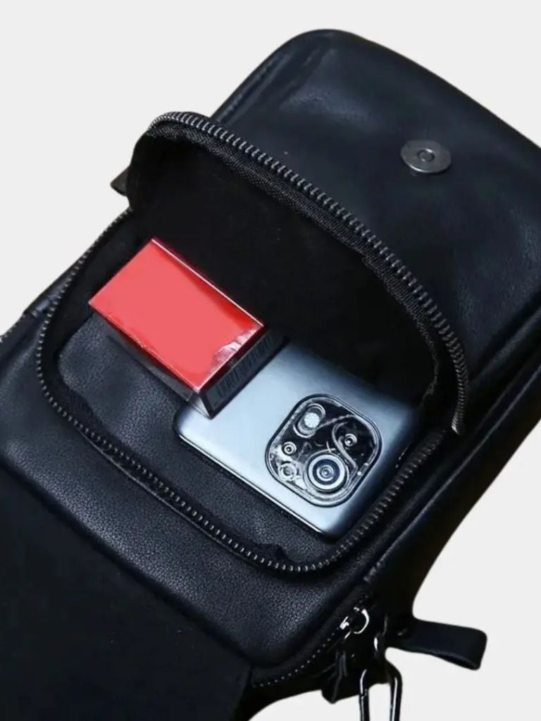 Men's Leather Shoulder Bag - Viretti Milano