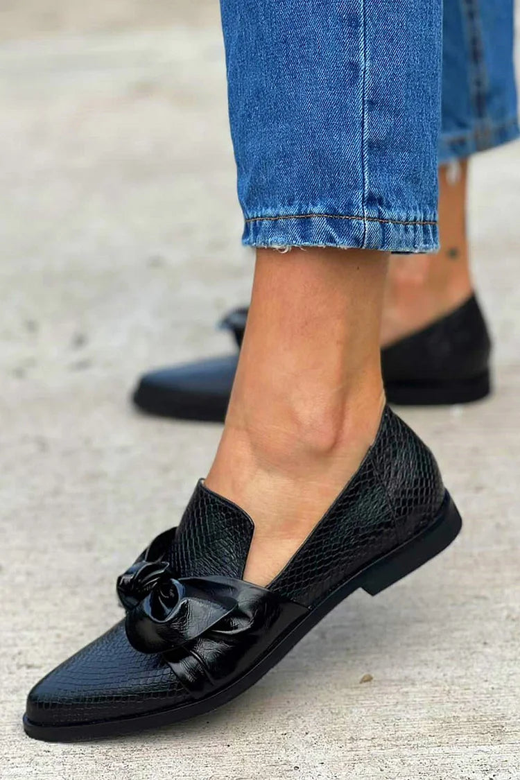 Black Loafer – Elegant Bow Detail