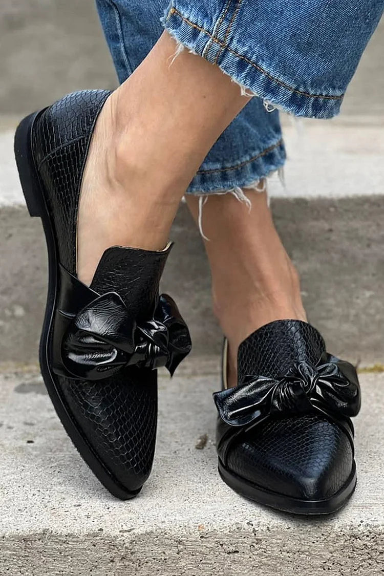 Black Loafer – Elegant Bow Detail