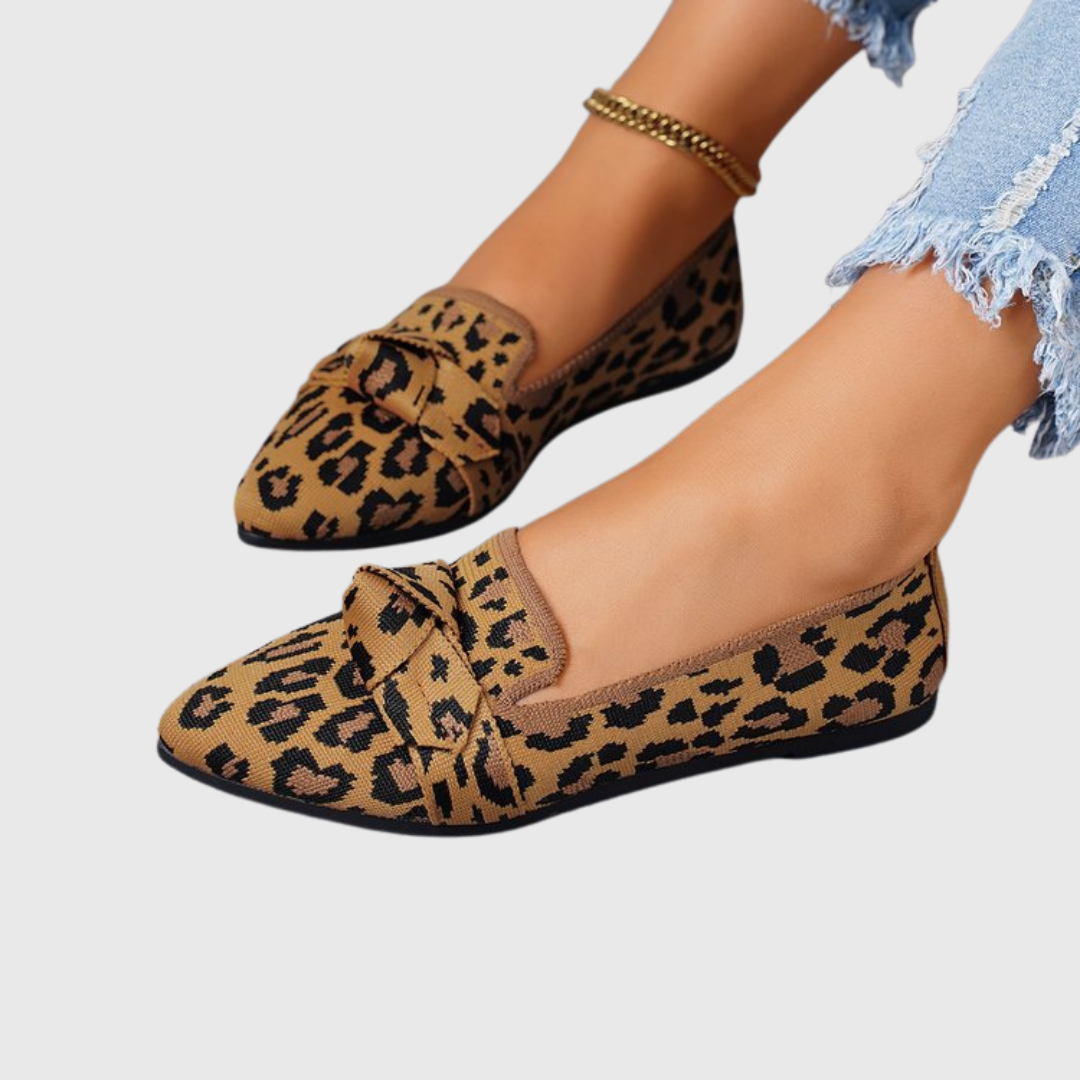 Tiger Comfort Loafers – Stylish Knotted Detail