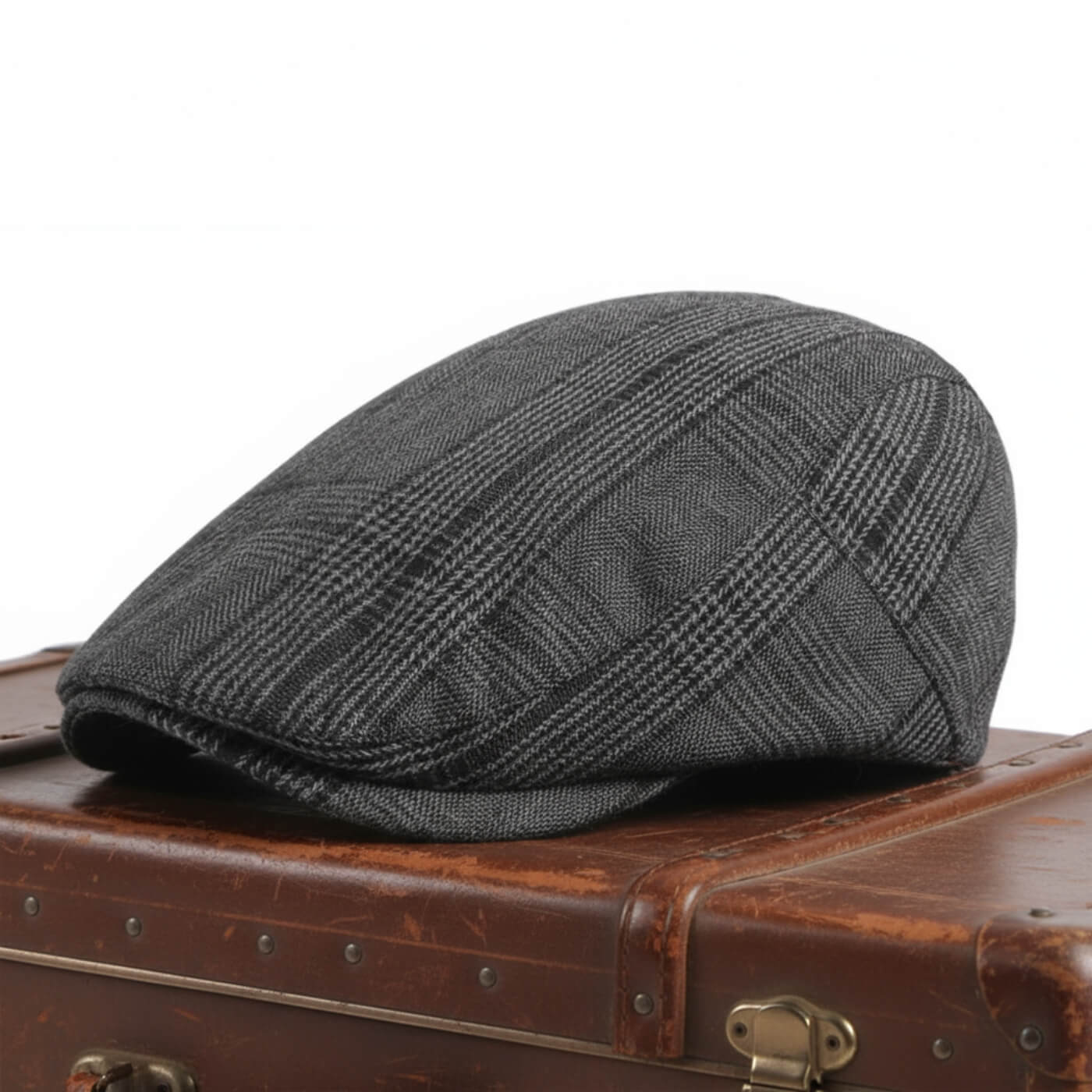 Checkered Flat Cap – Lightweight & Durable
