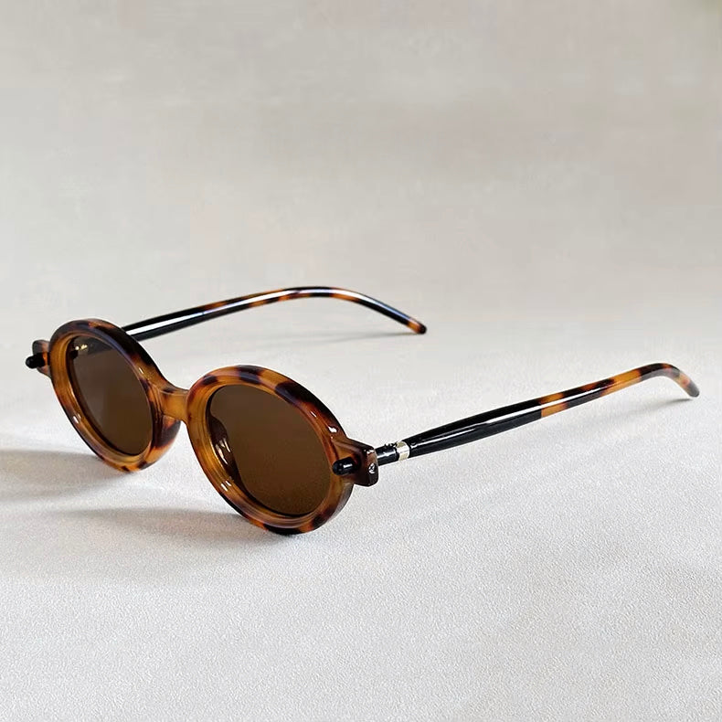 Retro Oval Sunglasses | Polycarbonate Frame