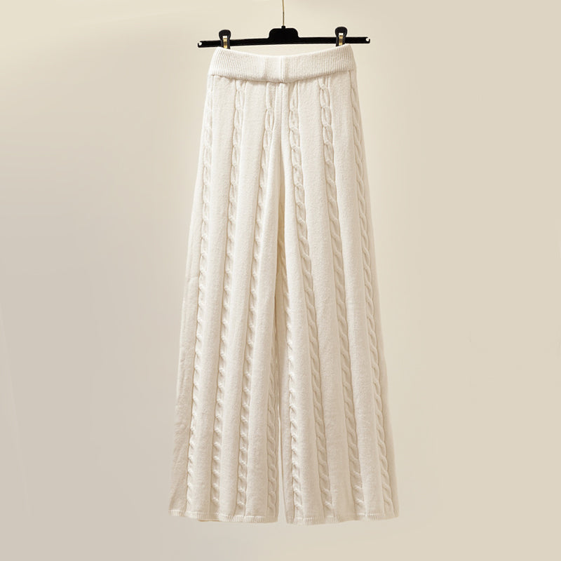 Cozy Elegance Set – Knit Sweater