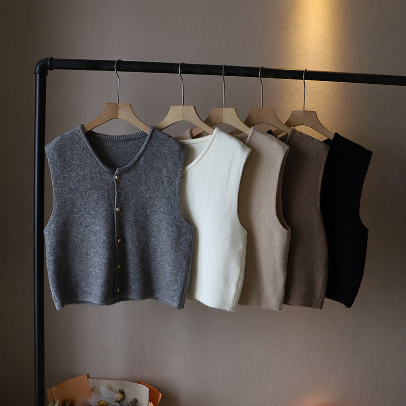 Soft Vest – Silken Weave Elegance