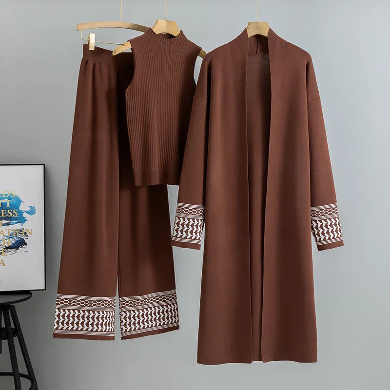 Modern Three-Piece Set – Lightweight Poly-Viscose Ensemble