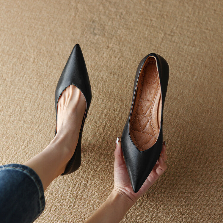 Elegant Pumps – Timeless Minimalist Design