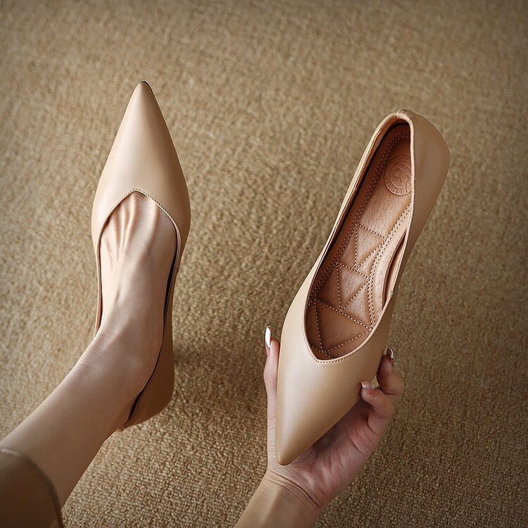 Elegant Pumps – Timeless Minimalist Design