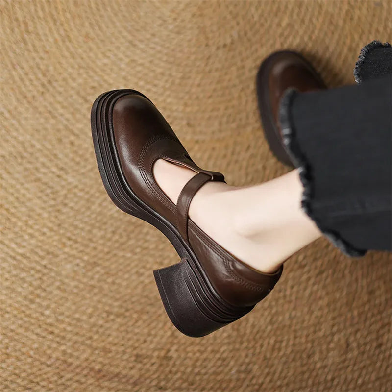 Chunky Pumps – Vintage Style Heels