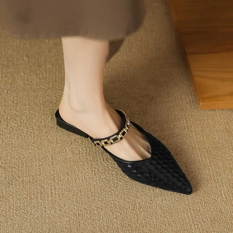 Pointed Slippers | Comfortable Chain Strap