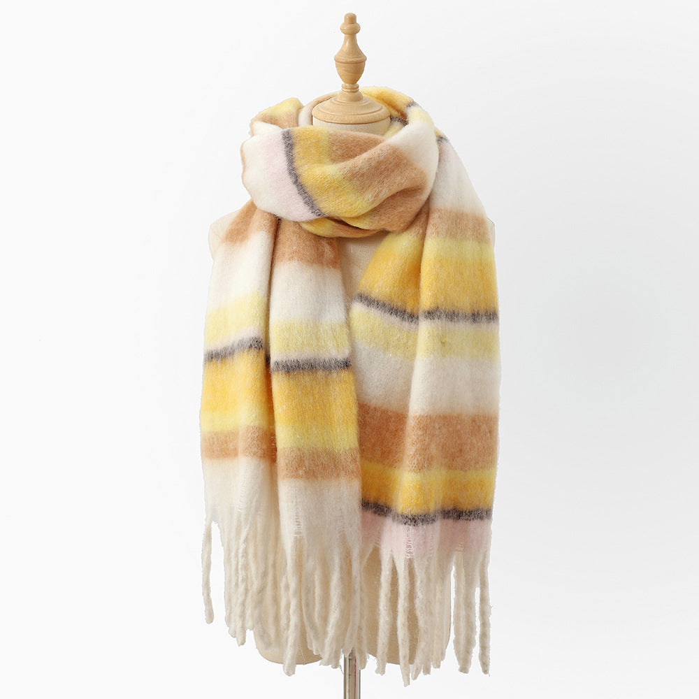 Charming Cuddle Scarf – Cozy HeatLock Wrap