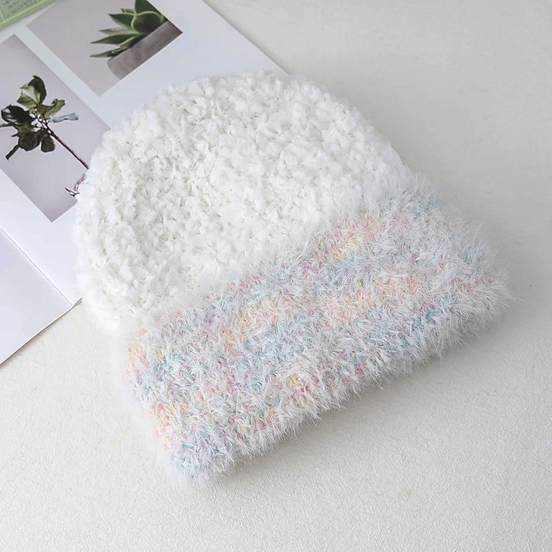Fluffy Beanie – Elegant Seasonal Outerwear