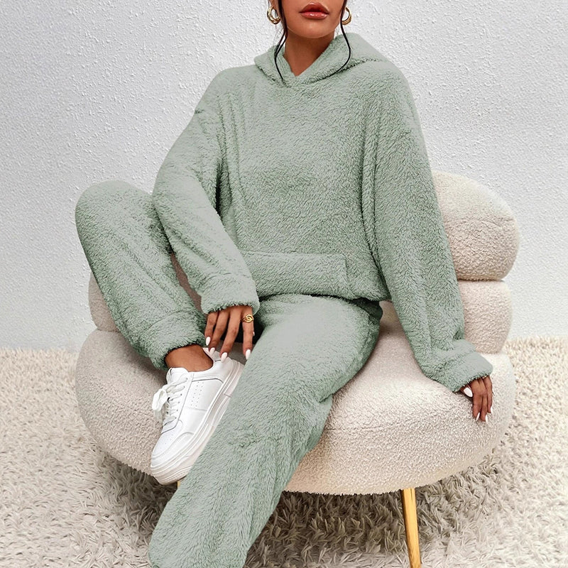 Women's Plush Lounge Set | Soft Teddy Hoodie & Relaxed Pants