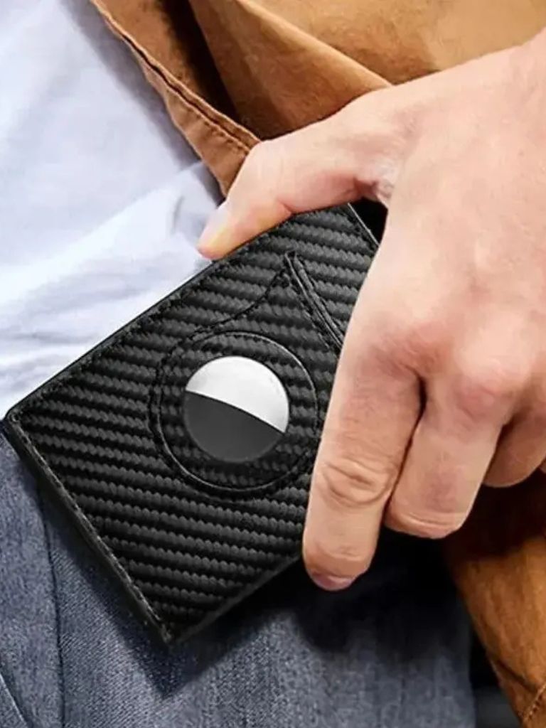 Carbon Fiber Wallet – RFID Blocking