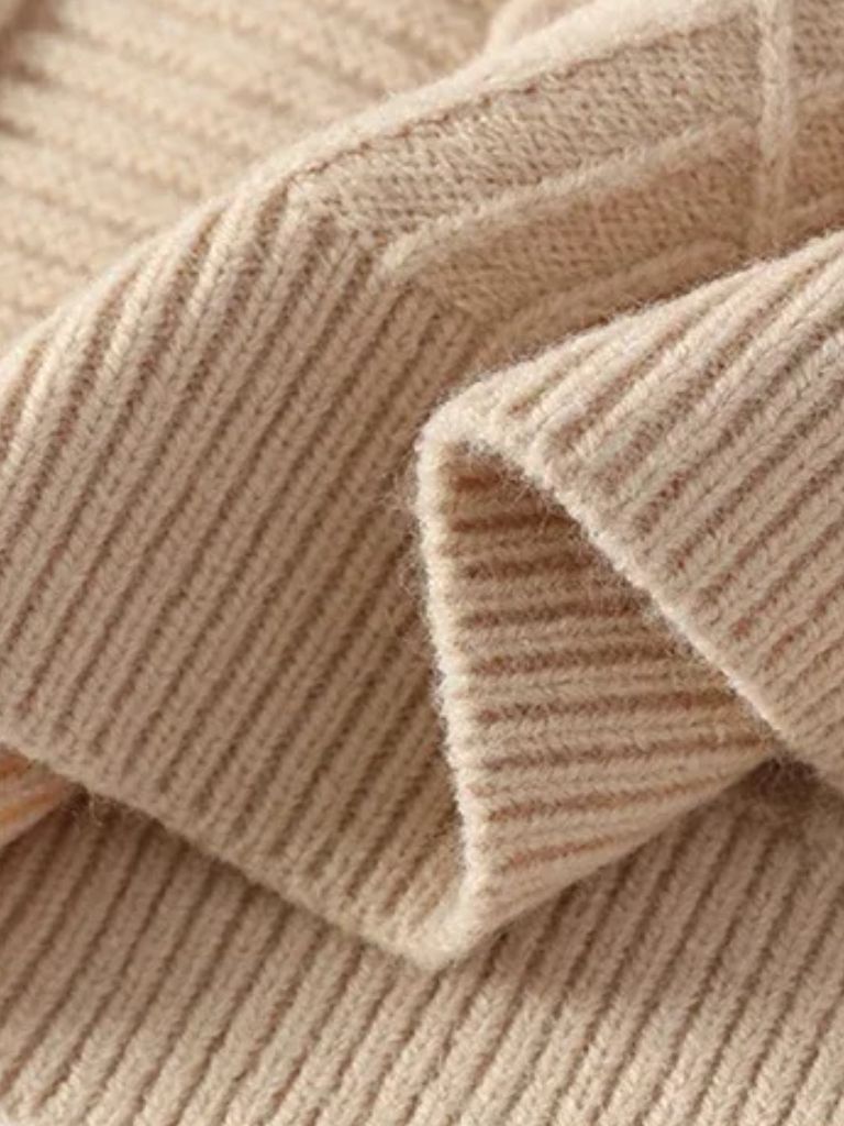 Minimalist Textured Sweater – Luxury Knitwear by Viretti Milano